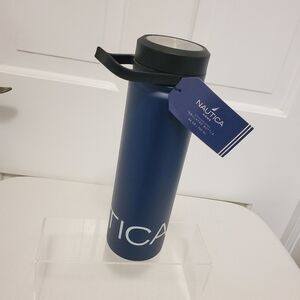 EUC Nautica Home Navy & White Insulated Bottle 24 Ounce, Screw-on Top